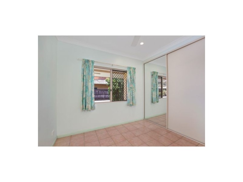 1&2/5 Coolabah Close, White Rock QLD 4868