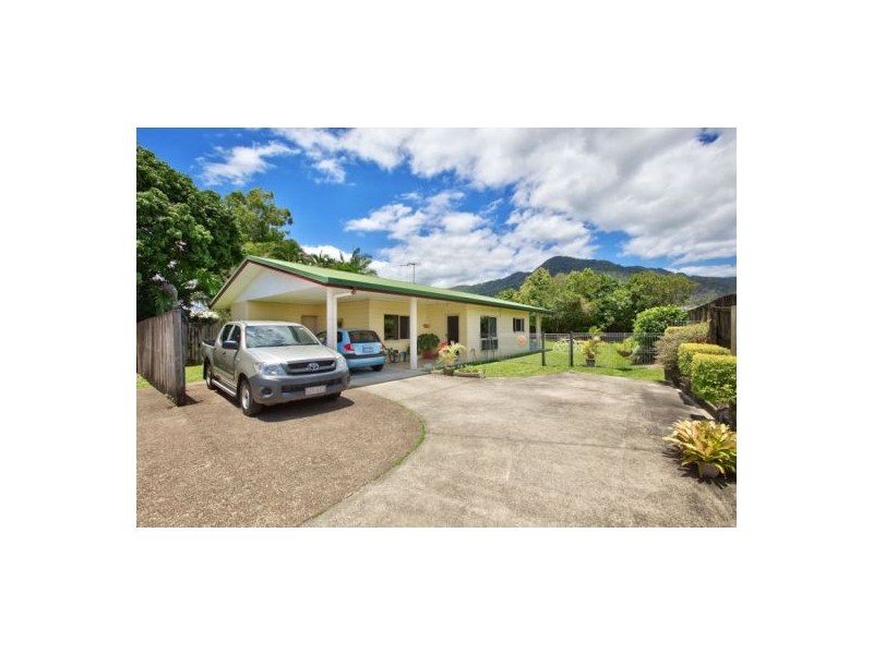 1&2/5 Coolabah Close, White Rock QLD 4868