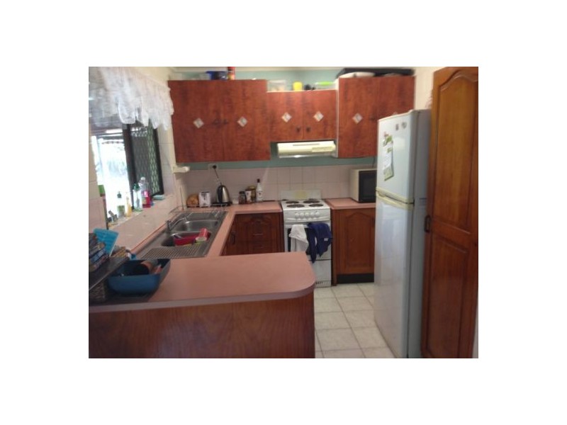 10 Carbeen Close, Holloways Beach QLD 4878