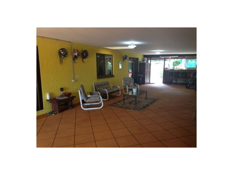 10 Carbeen Close, Holloways Beach QLD 4878