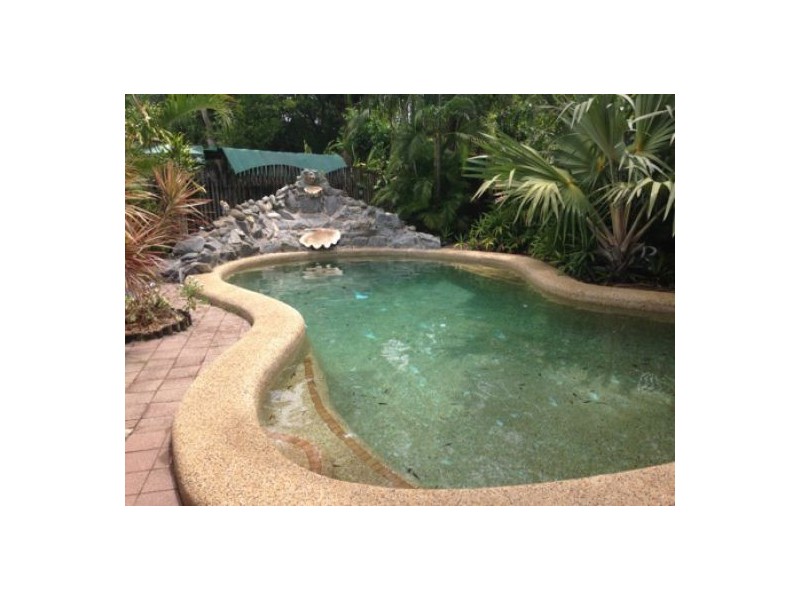 10 Carbeen Close, Holloways Beach QLD 4878