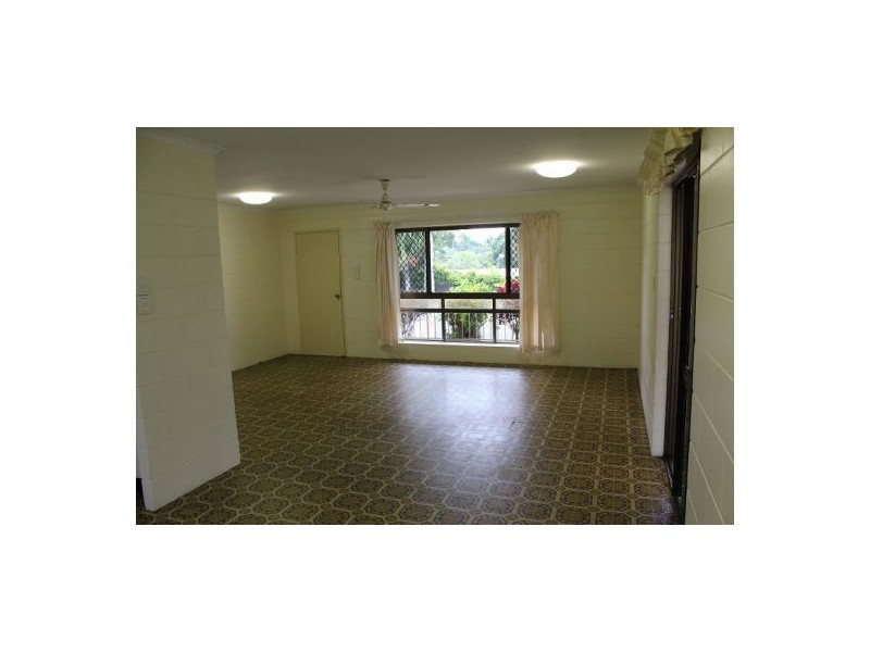 85 Carnation Drive, Mooroobool QLD 4870