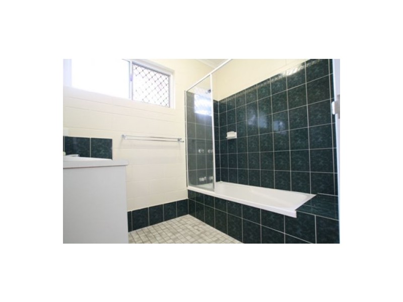 15 Hay Street, Mount Sheridan QLD 4868