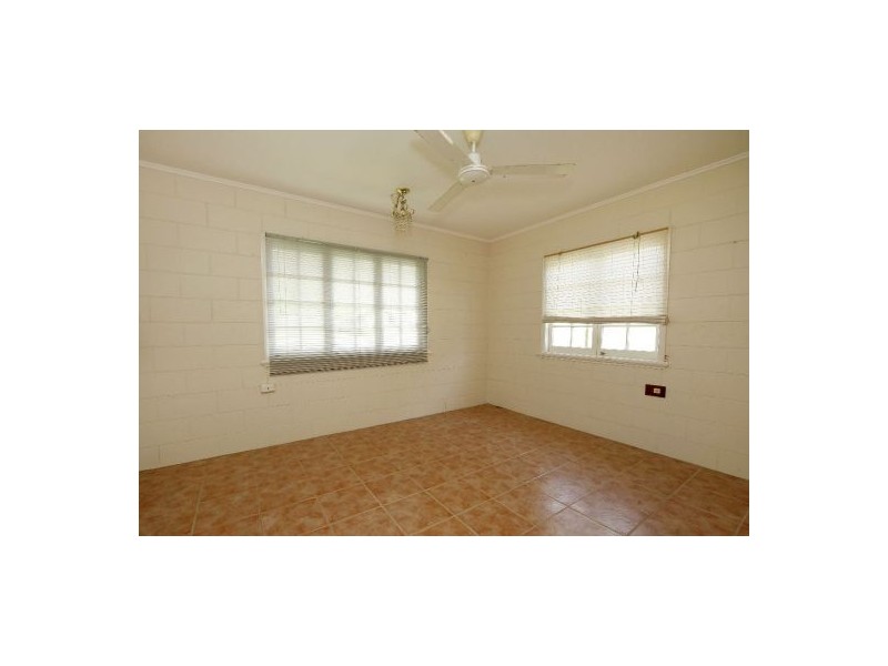 28 Murchison St, Whitfield QLD 4870