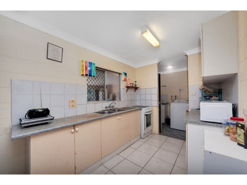 12 Lynette Street, Woree QLD 4868
