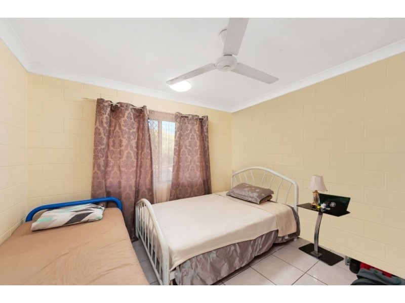 12 Lynette Street, Woree QLD 4868