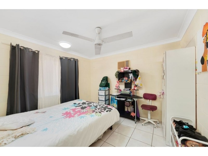 12 Lynette Street, Woree QLD 4868