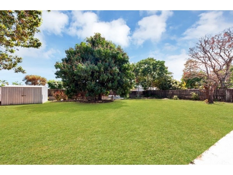 12 Lynette Street, Woree QLD 4868