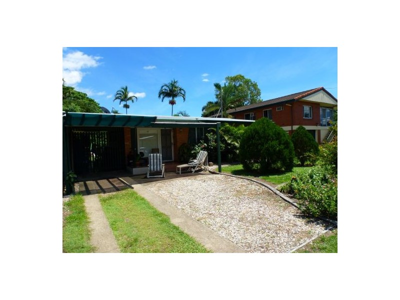 24 Hogan Street, Westcourt QLD 4870