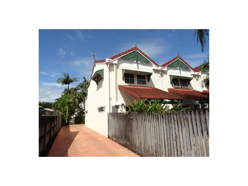 1/5 Herries Street, Earlville QLD 4870