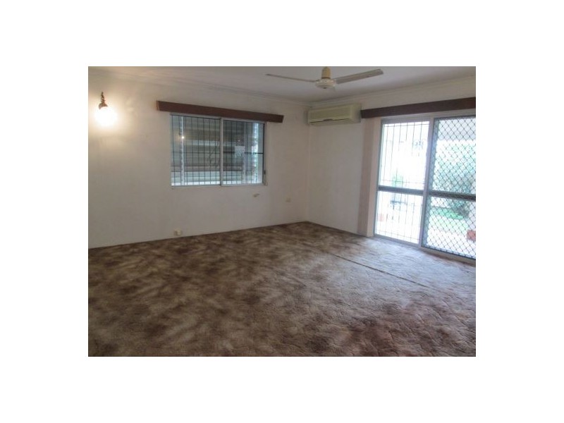 7 Melaleuca Street, Manunda QLD 4870