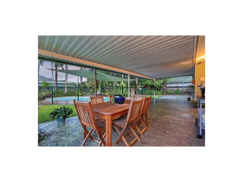 5 Mangano Close, Brinsmead QLD 4870