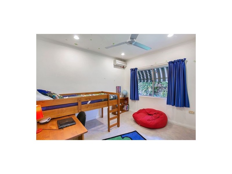 5 Mangano Close, Brinsmead QLD 4870