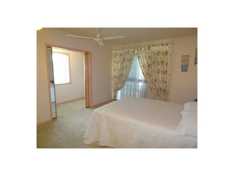 59 Creedy Street, Westcourt QLD 4870