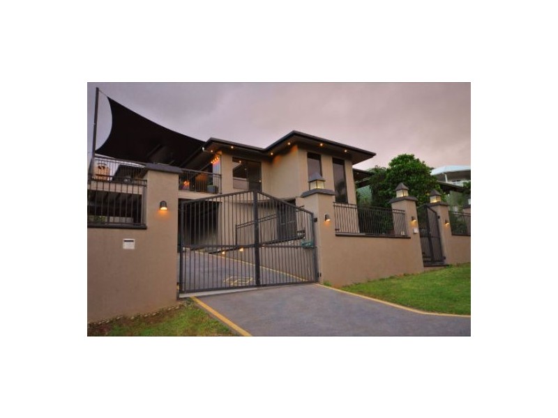 17 Barcoo Close, Bentley Park QLD 4869