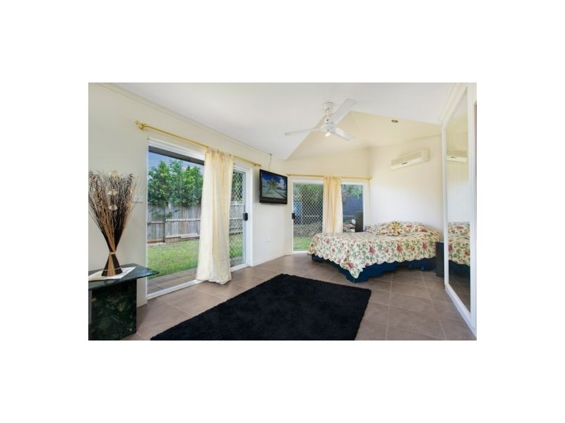 17 Barcoo Close, Bentley Park QLD 4869