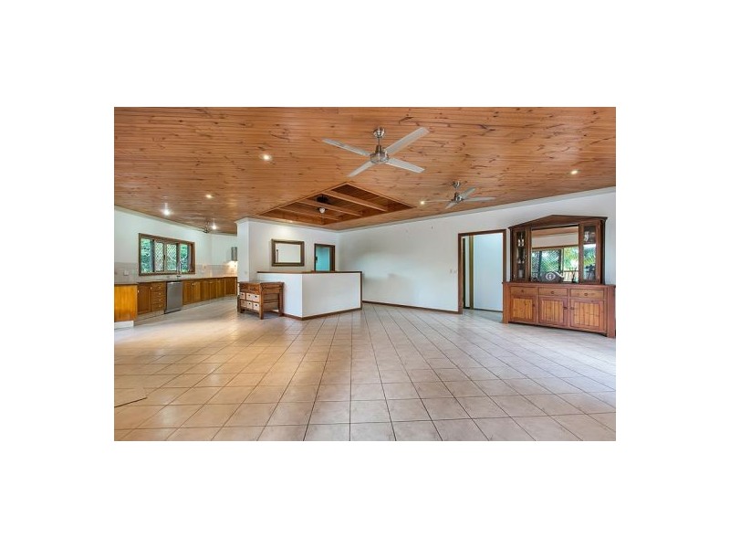 8 Mcguane Close, Brinsmead QLD 4870