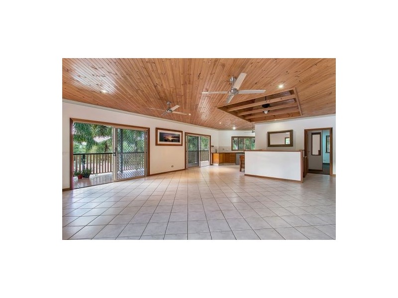 8 Mcguane Close, Brinsmead QLD 4870