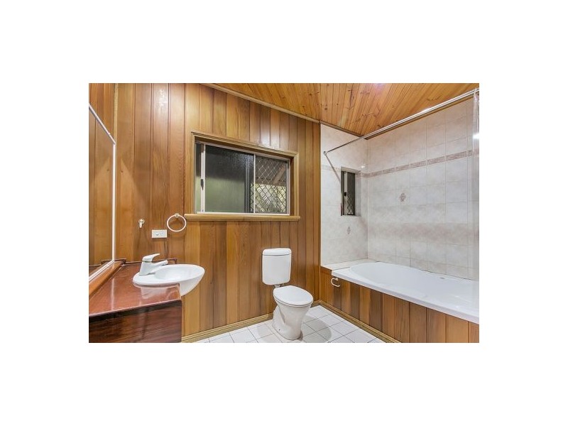 8 Mcguane Close, Brinsmead QLD 4870