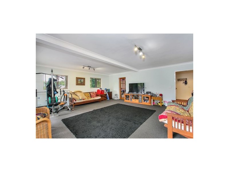8 Mcguane Close, Brinsmead QLD 4870