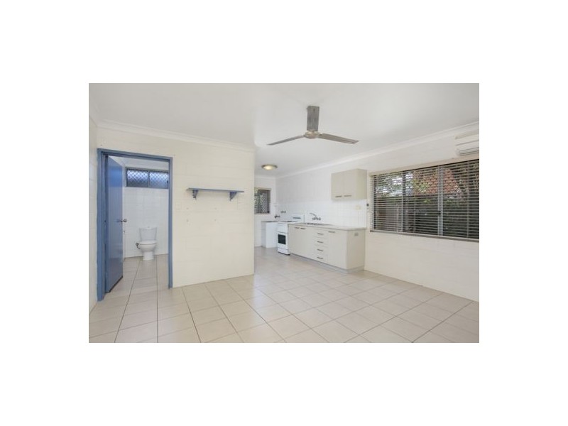 4/14-16 Curtin Street, Westcourt QLD 4870