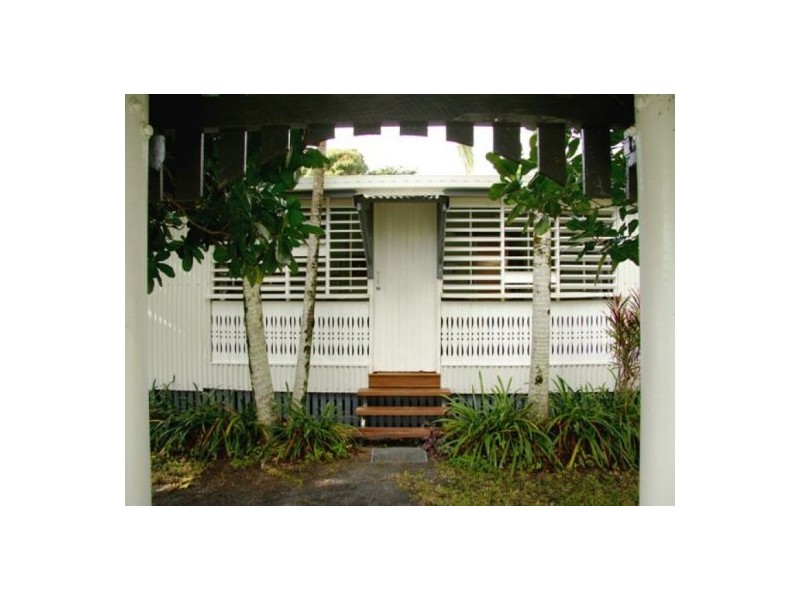 17 Thomas Street, Gordonvale QLD 4865