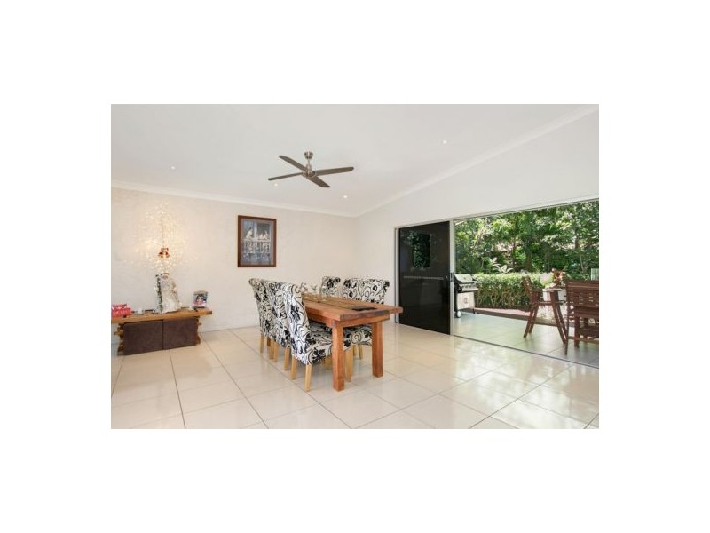 11 Bel-air Drive, Whitfield QLD 4870