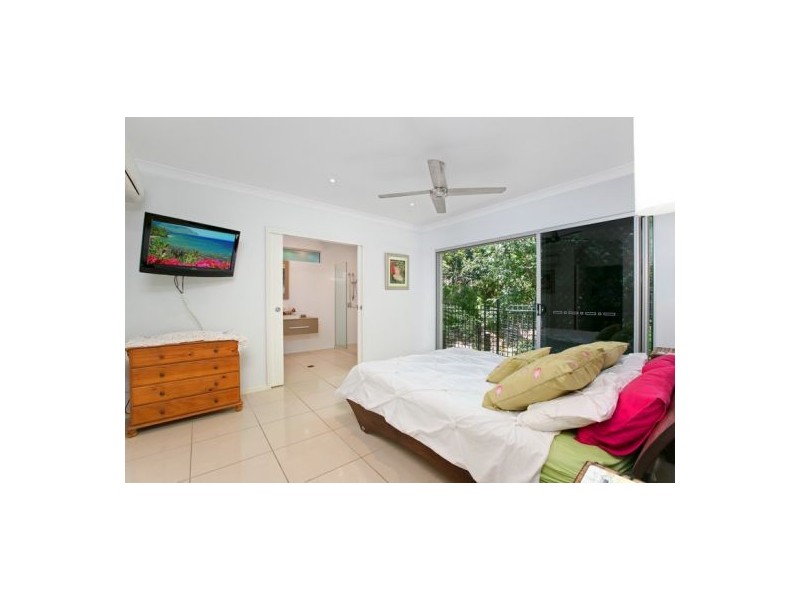 11 Bel-air Drive, Whitfield QLD 4870