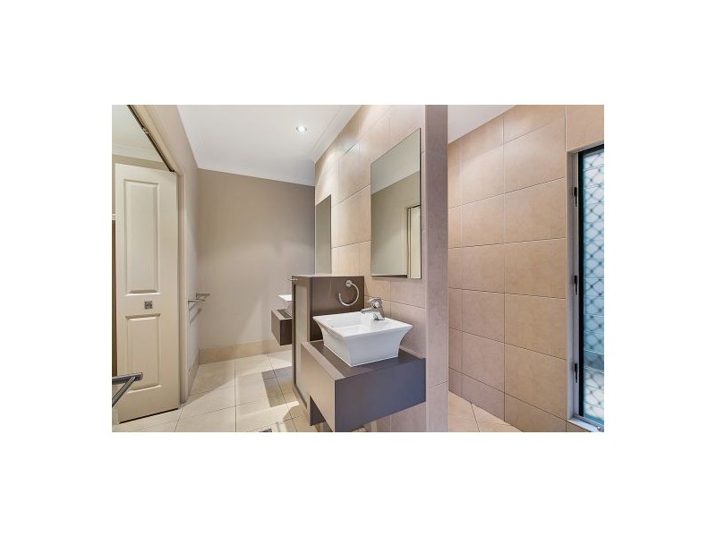 5 Chapel Close, Brinsmead QLD 4870