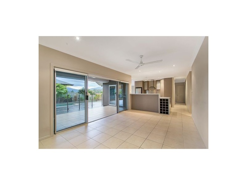 5 Chapel Close, Brinsmead QLD 4870