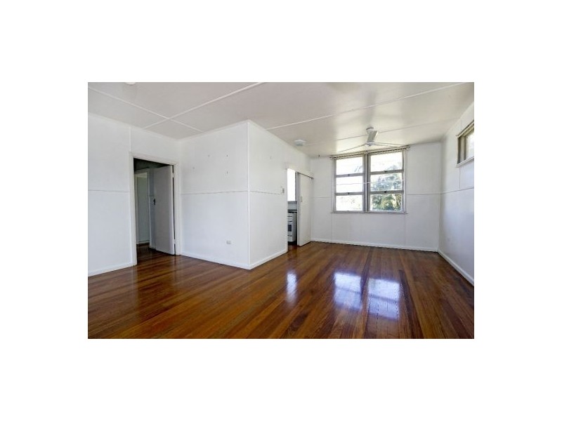 12 Gough Street, Manunda QLD 4870