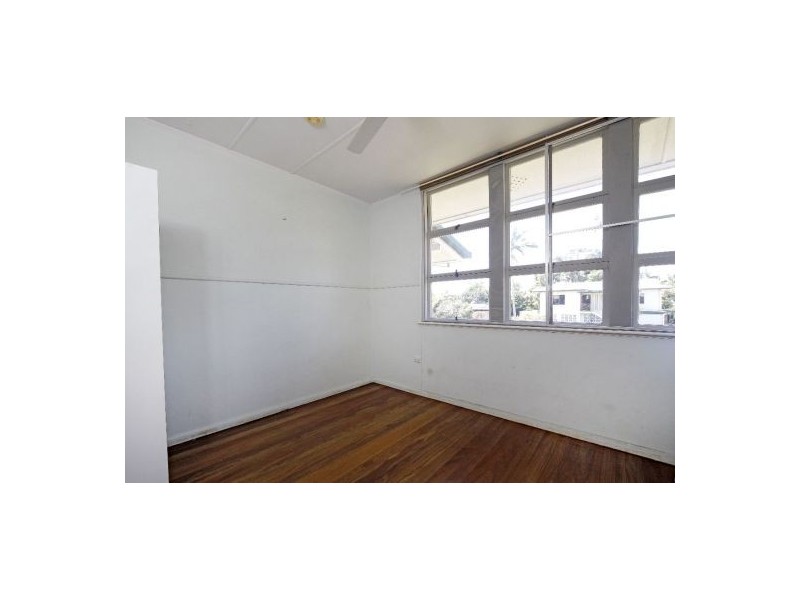 12 Gough Street, Manunda QLD 4870