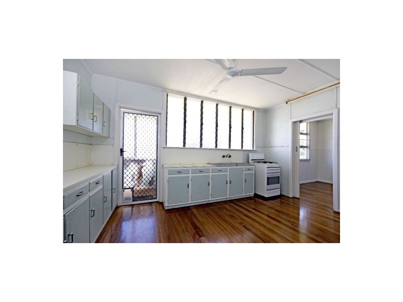 12 Gough Street, Manunda QLD 4870