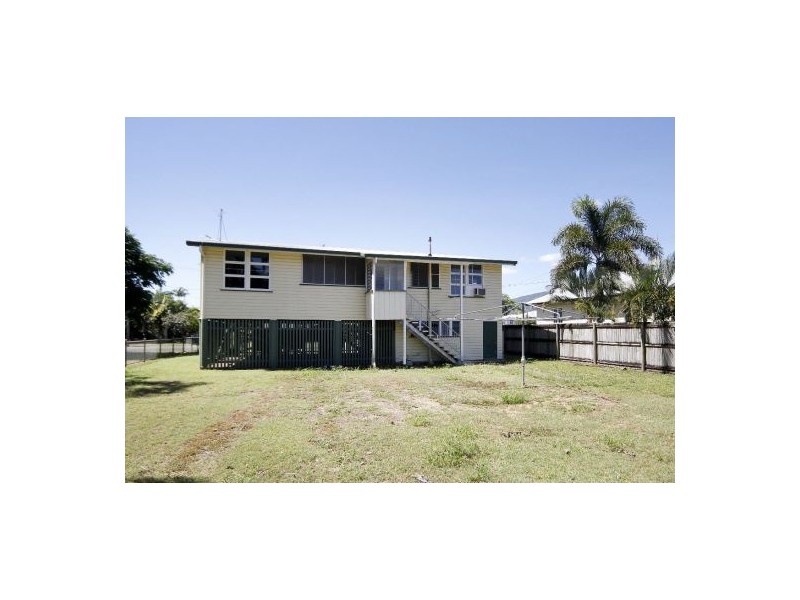 12 Gough Street, Manunda QLD 4870