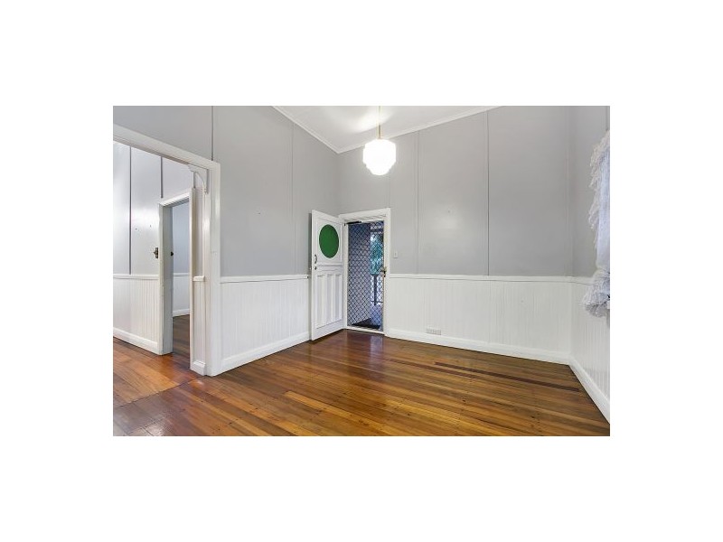 2a/2b Martin Street, Freshwater QLD 4870