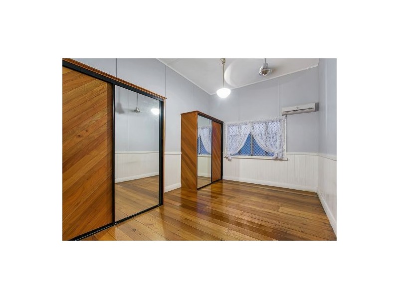 2a/2b Martin Street, Freshwater QLD 4870