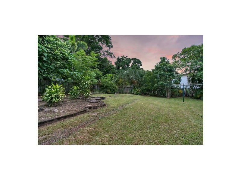 2a/2b Martin Street, Freshwater QLD 4870