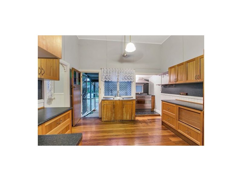 2a/2b Martin Street, Freshwater QLD 4870