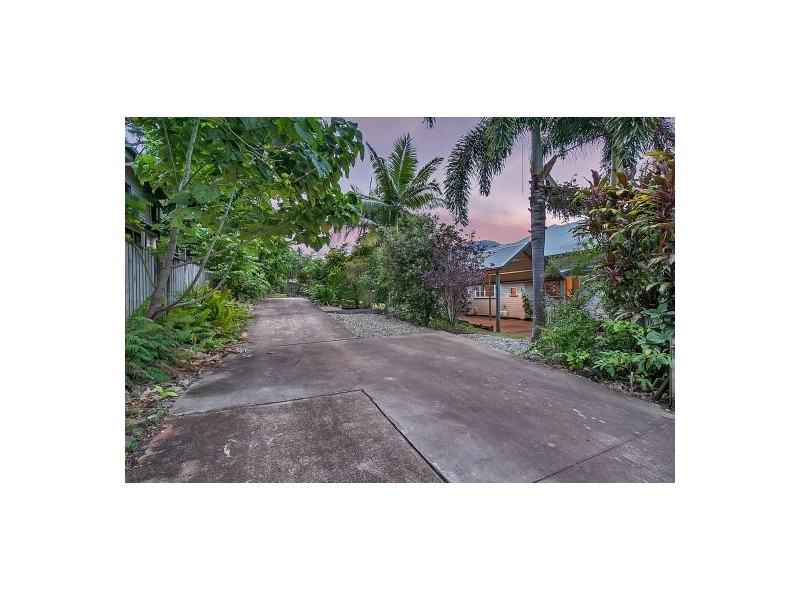 2a/2b Martin Street, Freshwater QLD 4870