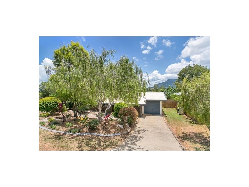 5 Beatrice Street, Mooroobool QLD 4870