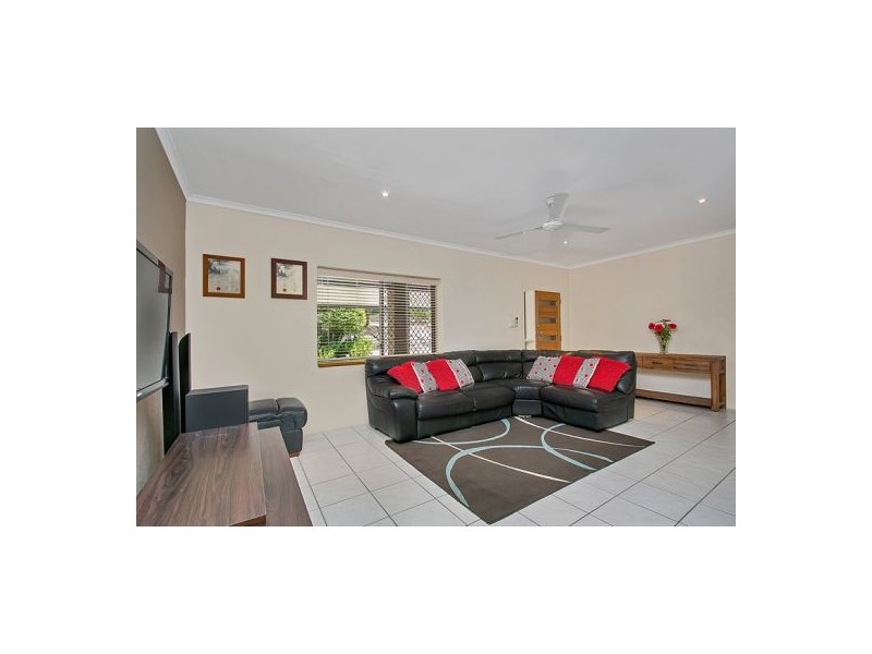 5 Beatrice Street, Mooroobool QLD 4870