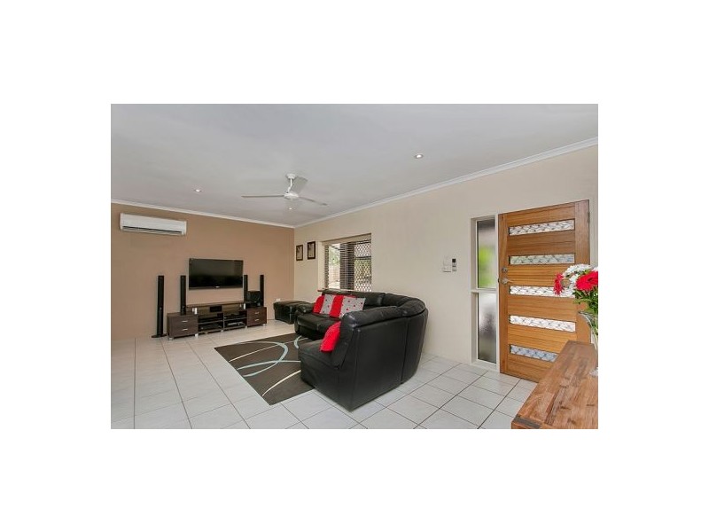 5 Beatrice Street, Mooroobool QLD 4870