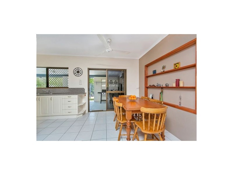 5 Beatrice Street, Mooroobool QLD 4870