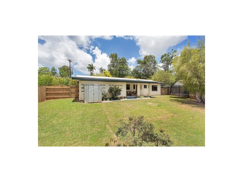 5 Beatrice Street, Mooroobool QLD 4870