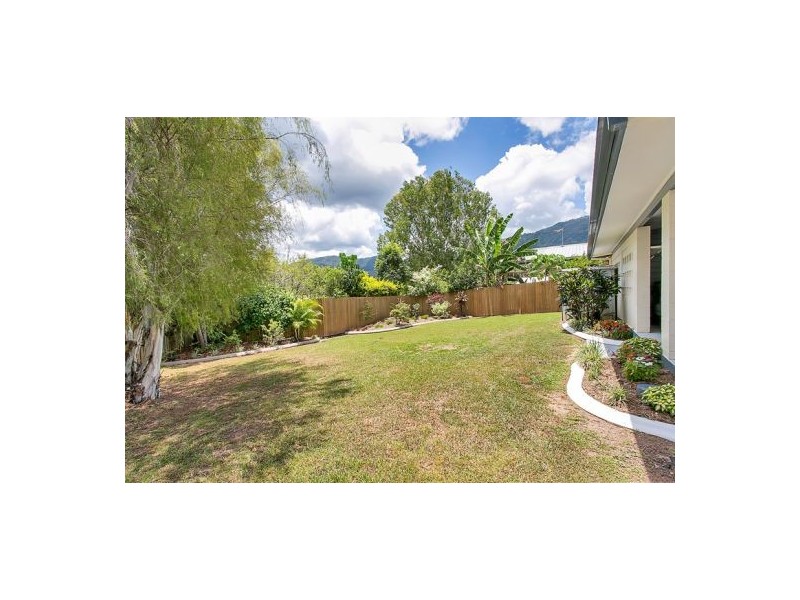 5 Beatrice Street, Mooroobool QLD 4870