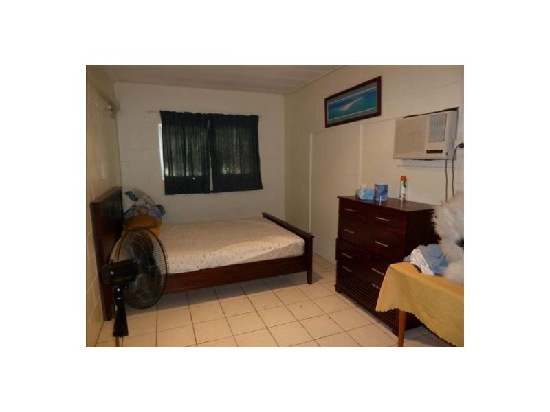 179 Swallow Street, Mooroobool QLD 4870