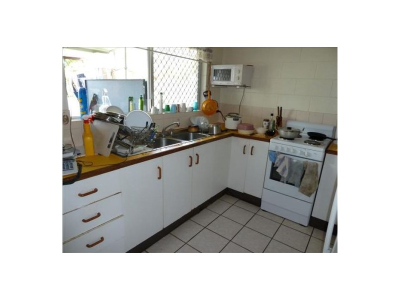 179 Swallow Street, Mooroobool QLD 4870