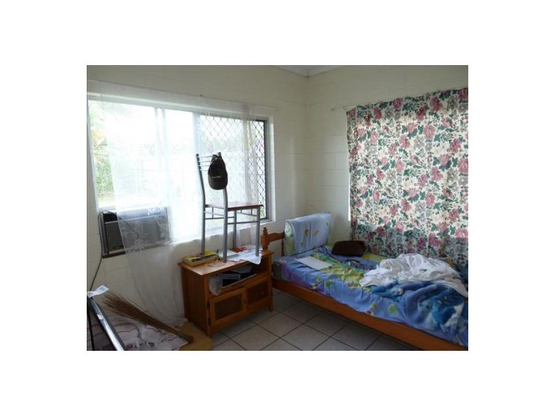 179 Swallow Street, Mooroobool QLD 4870