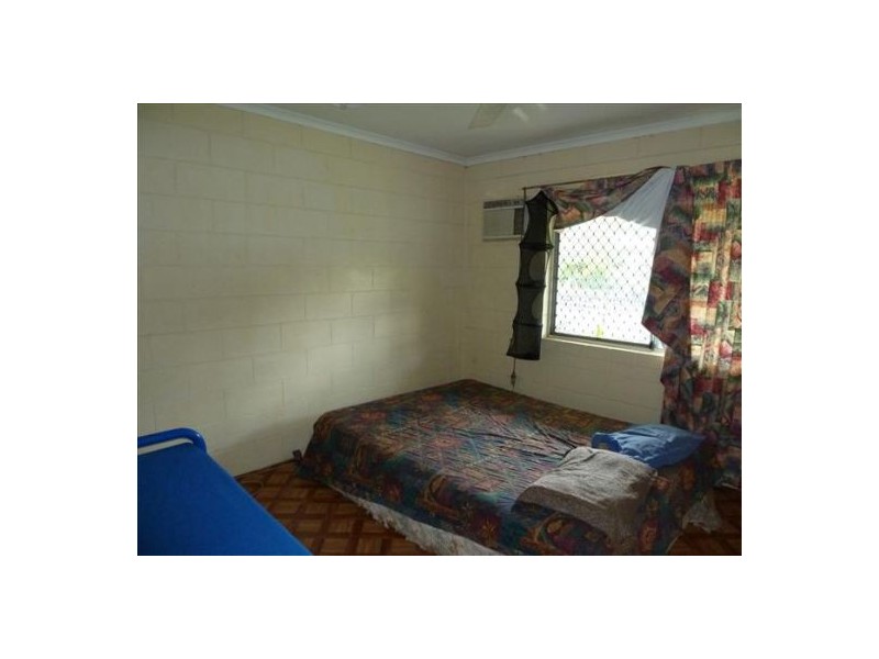 2 Avocado Street, Manoora QLD 4870