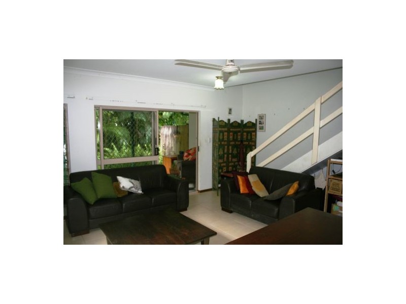 1/82-84 Old Smithfield Road, Freshwater QLD 4870